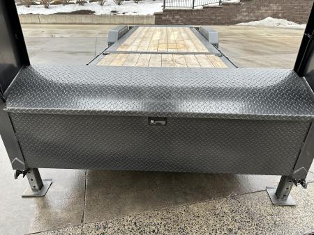New Diamond C 24' Gooseneck Hydraulic Dampening Tilt (HDT 210)