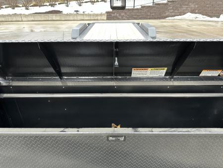 New Diamond C 24' Gooseneck Hydraulic Dampening Tilt (HDT 210)