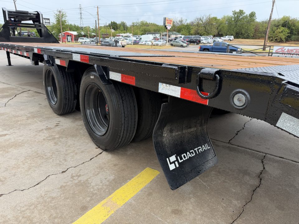 New #391646 2027 LOAD TRAIL GP 36 X 102 DUAL TANDEM LOW-PRO 30K GOOSENECK W/ UNDER FRAME BRIDGE & PIPE BRIDGE