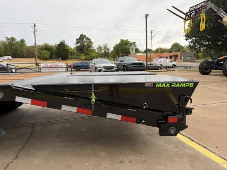 New #391646 2027 LOAD TRAIL GP 36 X 102 DUAL TANDEM LOW-PRO 30K GOOSENECK W/ UNDER FRAME BRIDGE & PIPE BRIDGE