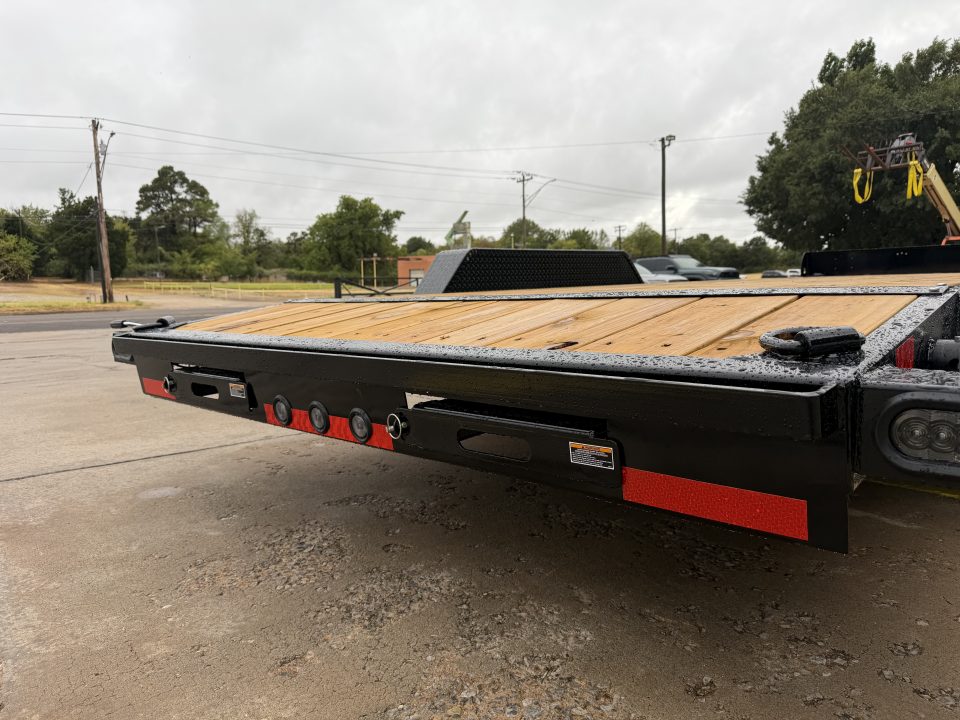 New #013543 2027 LOAD TRAIL CH 20 X 83 TANDEM AXLE 10K WOOD FLOOR CAR HAULER W/ SLIDE IN RAMPS