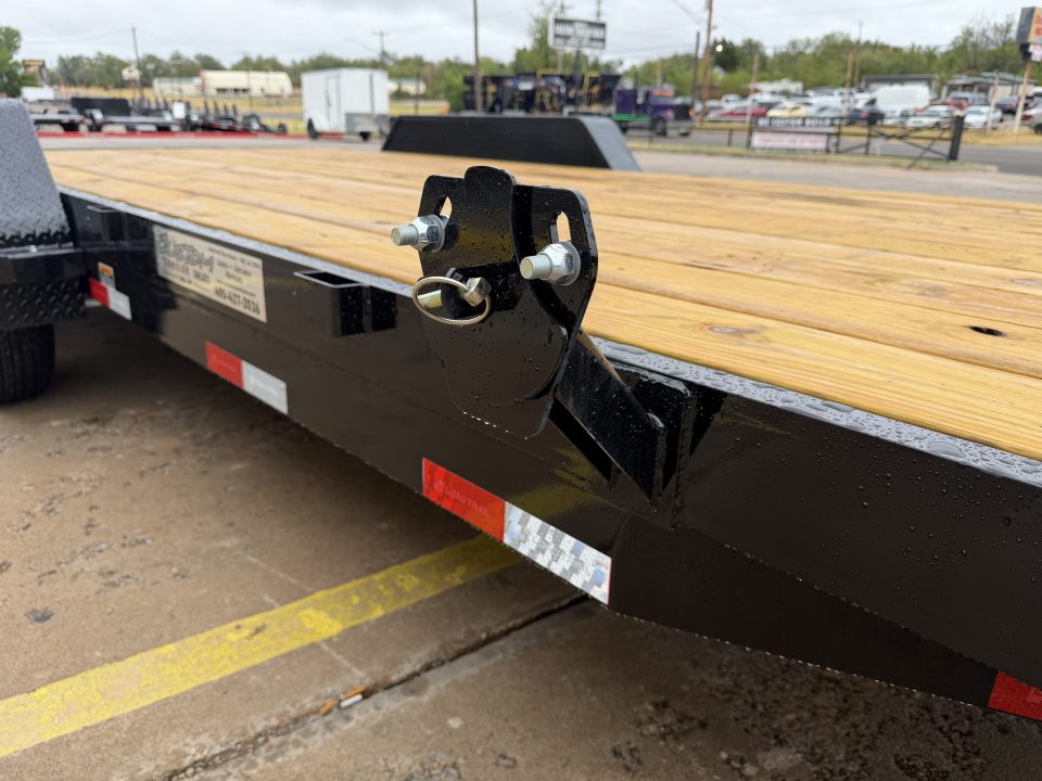 New #013543 2027 LOAD TRAIL CH 20 X 83 TANDEM AXLE 10K WOOD FLOOR CAR HAULER W/ SLIDE IN RAMPS