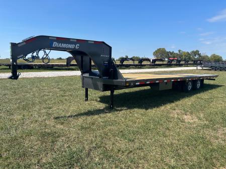 New 2027 Diamond C 102x32 Tandem 25K GN Hydrotail w/ Hydarulic Jacks, Aluminum Wheels, & Fully Cleated Tail