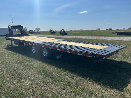 New 2027 Diamond C 102x32 Tandem 25K GN Hydrotail w/ Hydarulic Jacks, Aluminum Wheels, & Fully Cleated Tail