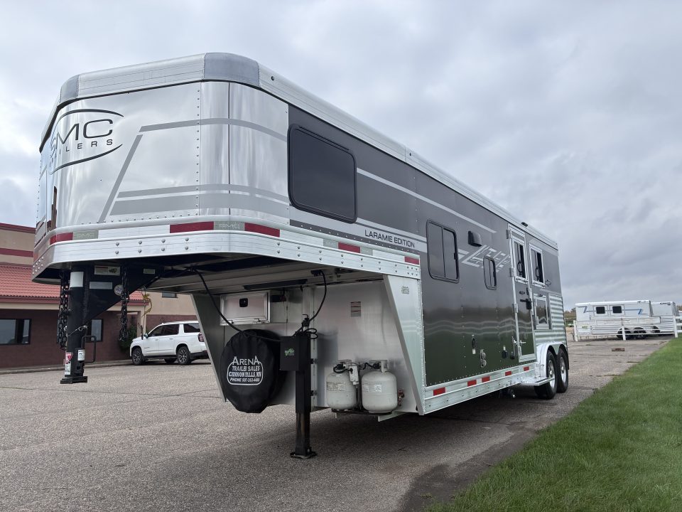 Used 2022 SMC 2H 9'LQ Horse Trailer