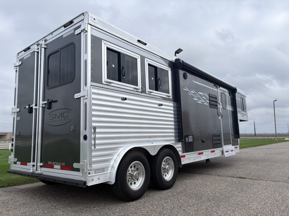 Used 2022 SMC 2H 9'LQ Horse Trailer