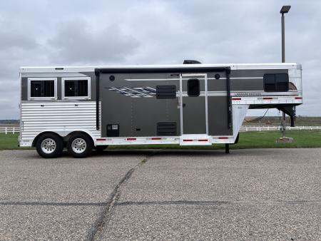 Used 2022 SMC 2H 9'LQ Horse Trailer