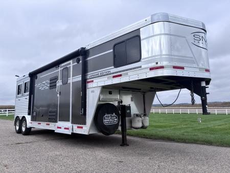 Used 2022 SMC 2H 9'LQ Horse Trailer
