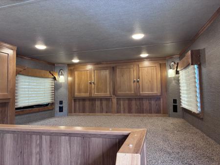 Used 2022 SMC 2H 9'LQ Horse Trailer