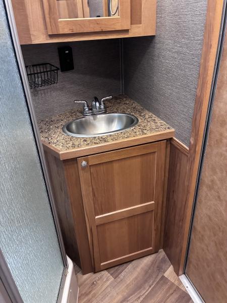Used 2022 SMC 2H 9'LQ Horse Trailer