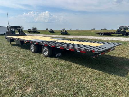 New 2027 Diamond C 102x35 Tandem 25.9K GN Hydrotail w/ Hydraulic Jacks, Aluminum Wheels, & EOH Brakes