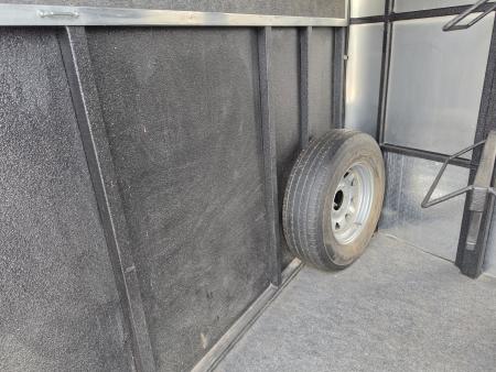 New 2017 LOGN Crossfire 2 BP Horse Trailer