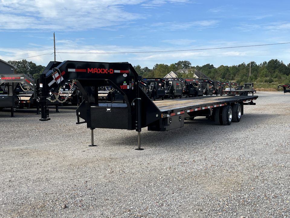 New 2027 MAXXD Hydraulic Dovetail Gooseneck Trailer | 34' x 102' 30K GVWR