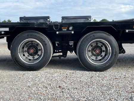 New 2027 MAXXD Hydraulic Dovetail Gooseneck Trailer | 34' x 102' 30K GVWR