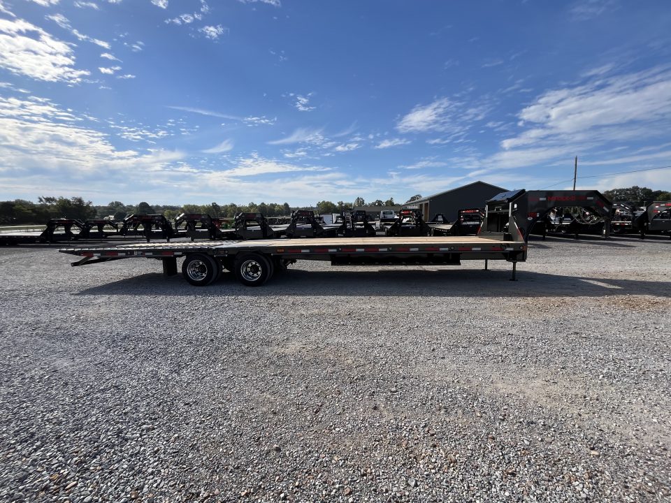 New 2027 MAXXD 102"X34' 30K Hydraulic Dovetail Gooseneck Trailer | OAK FLOOR
