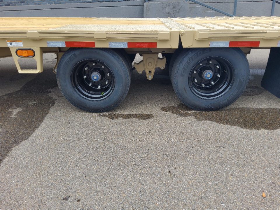 New 2027 Diamond C Trailers SDX216HDT 2.0 Step Deck