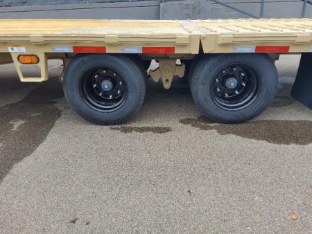 New 2027 Diamond C Trailers SDX216HDT 2.0 Step Deck