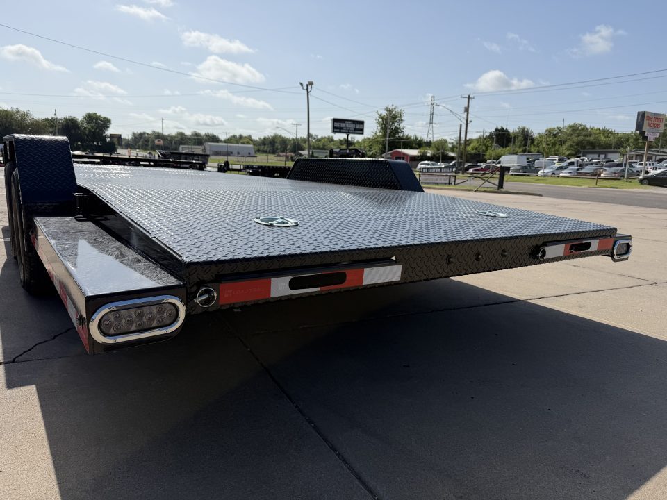 New #013713 2027 LOAD TRAIL CZ 20 X 83 TANDEM AXLE 7K STEEL FLOOR CAR HAULER