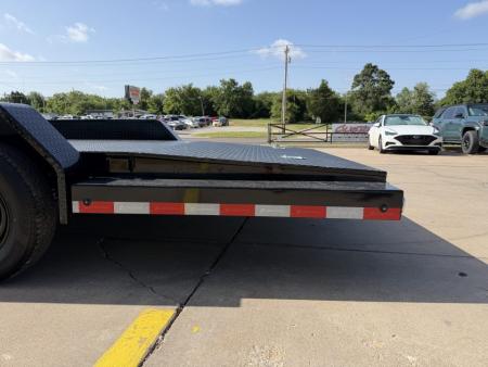New #013713 2027 LOAD TRAIL CZ 20 X 83 TANDEM AXLE 7K STEEL FLOOR CAR HAULER