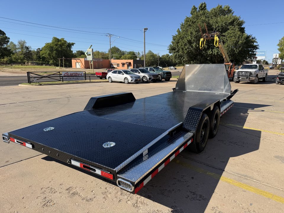 New #013717 2027 LOAD TRAIL CZ 22 X 83 TANDEM AXLE 10K STEEL FLOOR CAR HAULER W/ ALUMINUM TRIM PACKAGE