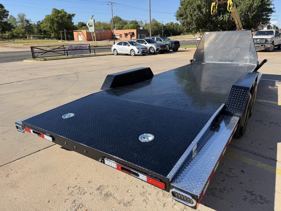 New #013717 2027 LOAD TRAIL CZ 22 X 83 TANDEM AXLE 10K STEEL FLOOR CAR HAULER W/ ALUMINUM TRIM PACKAGE