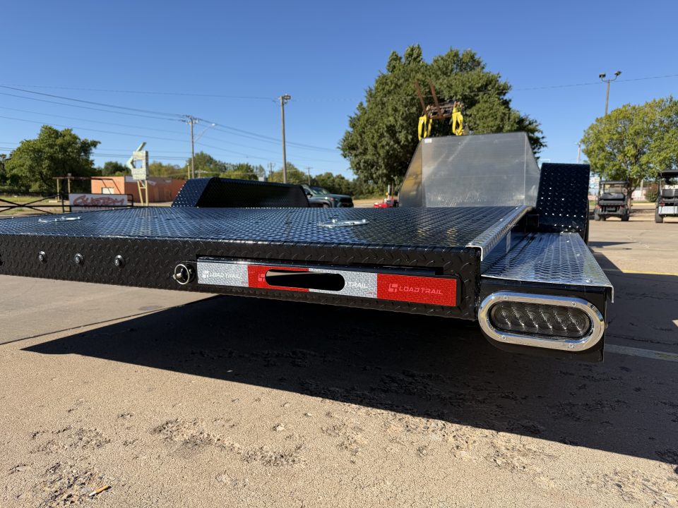 New #013717 2027 LOAD TRAIL CZ 22 X 83 TANDEM AXLE 10K STEEL FLOOR CAR HAULER W/ ALUMINUM TRIM PACKAGE