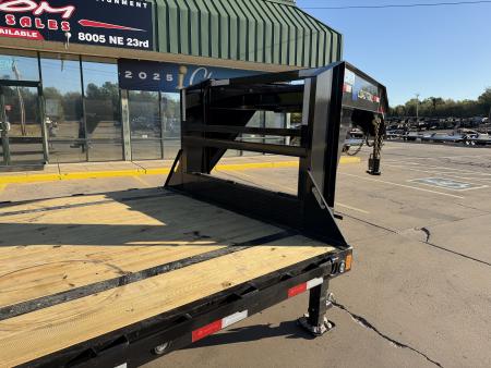New #396146 2027 LOAD TRAIL GP 32 X 102 TANDEM AXLE LOW-PRO 14K GOOSENECK TRAILER W/ MAX RAMPS