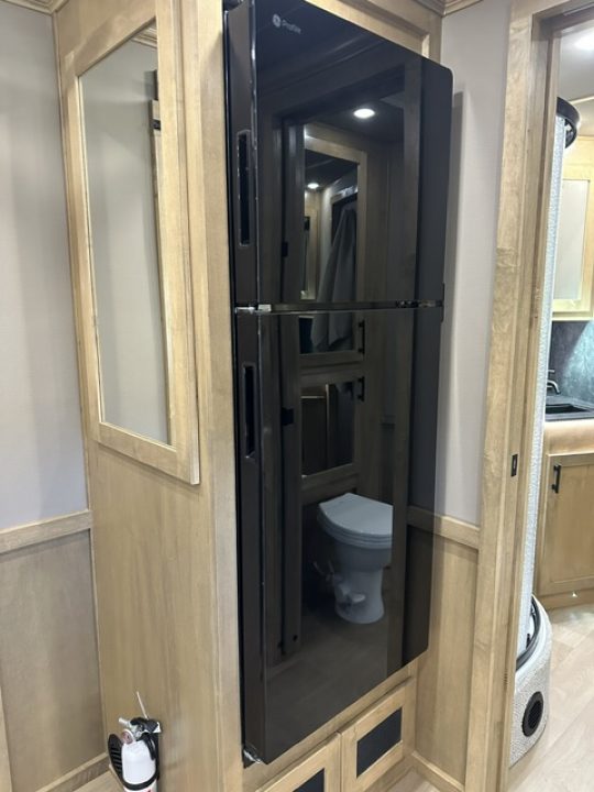 New 2027 Featherlite 15' Living Quarter 4 Horse