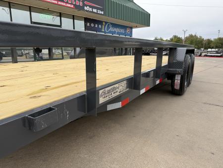 New #160377 2027 LAMAR U5 20 X 83 TANDEM AXLE SQUARE TUBE TOP 10K UTILITY W/ 2' DOVE & SLIDE IN RAMPS