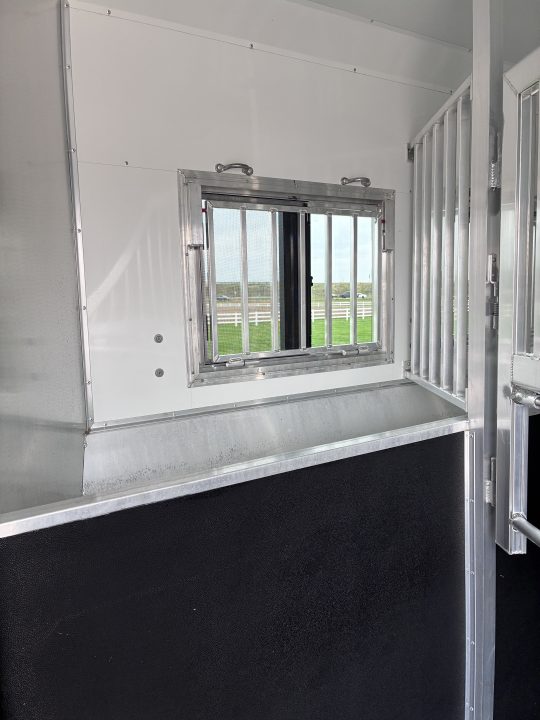 Used 2026 SMC Laramie 4H 17'LQ Horse Trailer