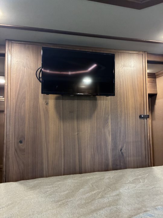 Used 2026 SMC Laramie 4H 17'LQ Horse Trailer