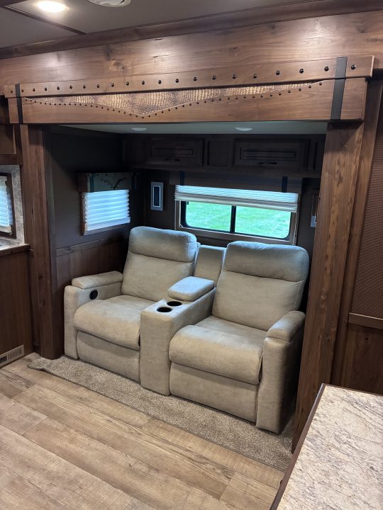 Used 2026 SMC Laramie 4H 17'LQ Horse Trailer