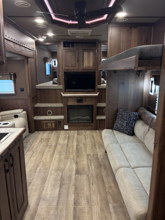 Used 2026 SMC Laramie 4H 17'LQ Horse Trailer