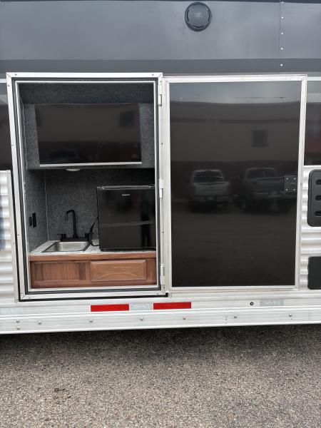 Used 2026 SMC Laramie 4H 17'LQ Horse Trailer