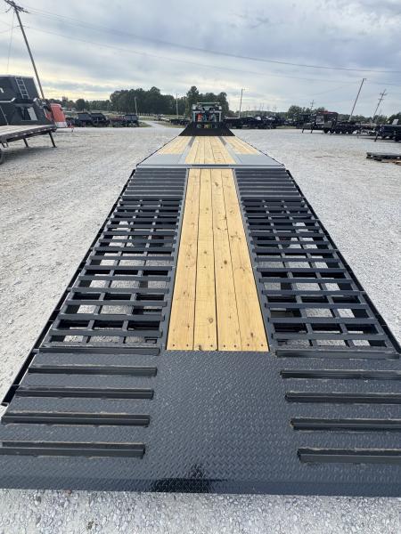 New 2027 Big Tex Trailers 25GH TANDEM DUAL GN HYDROTAIL W/ SELF CLEAN DOVE/ 102X35 10 PLY TIRES Flatbed Trailer