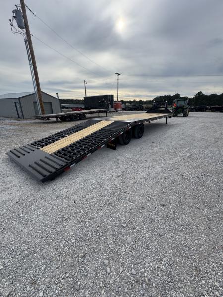New 2027 Big Tex Trailers 25GH TANDEM DUAL GN HYDROTAIL W/ SELF CLEAN DOVE/ 102X35 10 PLY TIRES Flatbed Trailer