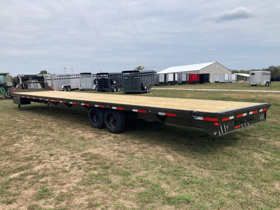 New 2027 MAXX-D 102x40 TANDEM 12K GN STRAIGHT DECK W/ SLIDE IN RAMPS AND RATCHET RAIL Flatbed Trailer