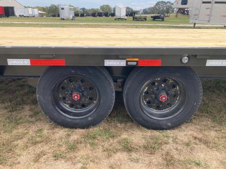 New 2027 MAXX-D 102x40 TANDEM 12K GN STRAIGHT DECK W/ SLIDE IN RAMPS AND RATCHET RAIL Flatbed Trailer