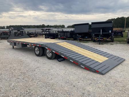 New 2027 Diamond C Trailers 102X32 TANDEM 25.9K GN HYDROTAIL W/ STEEL CLEATED RUNNERS, HYDROJACKS, DISC BRAKES & WIRELESS REMOTE Flatbed Trailer