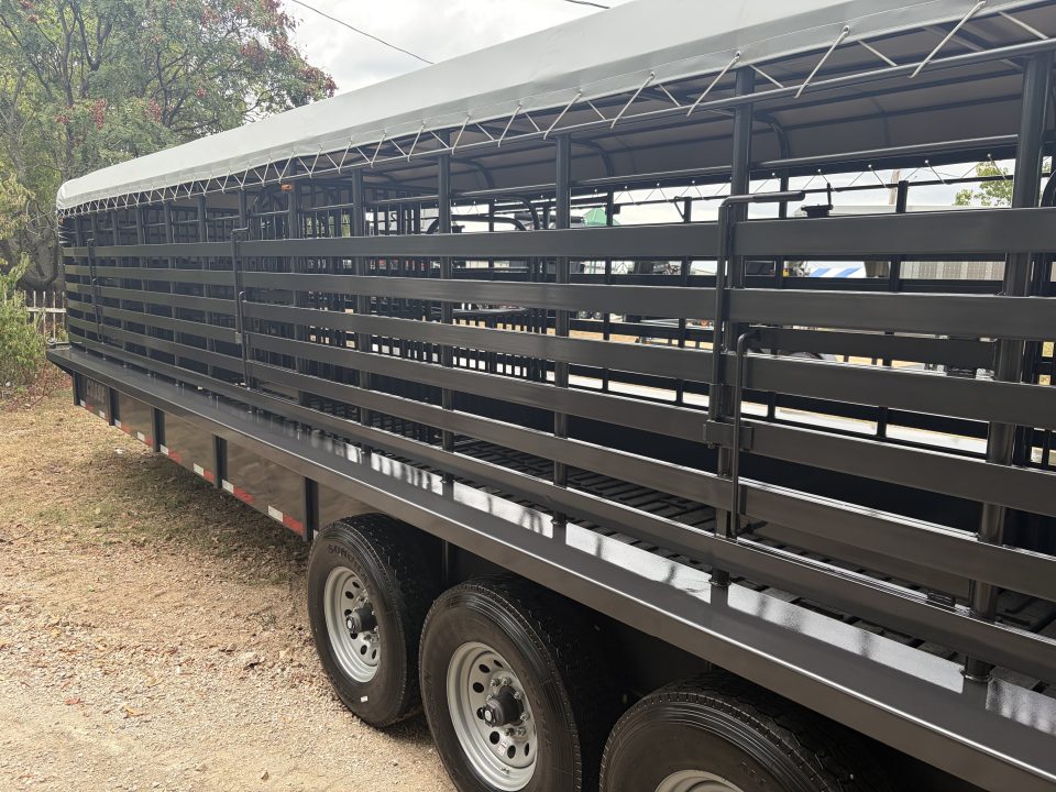 New 2027 Coose GN 6'8X32 3-7K AXLES Stock / Stock Combo Trailer 14PLY