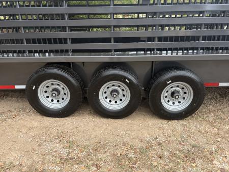 New 2027 Coose GN 6'8X32 3-7K AXLES Stock / Stock Combo Trailer 14PLY