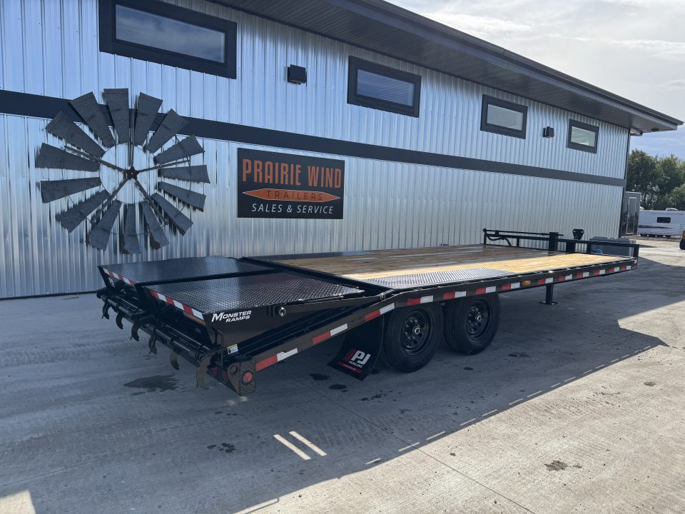 New 2027 PJ Trailers F8-20 Deckover Trailer