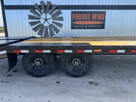 New 2027 PJ Trailers F8-20 Deckover Trailer