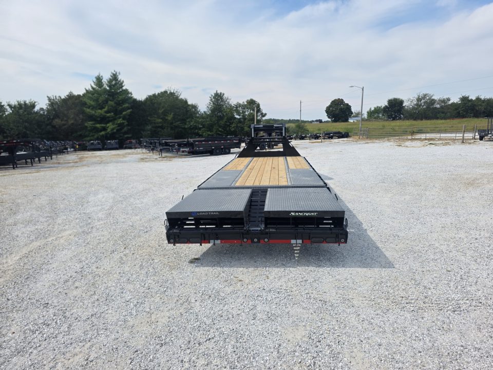 New 2027 LOAD TRAIL 102 X 25 TANDEM DUAL LOW PRO GN W/ 5' DOVE/ MAX RAMPS