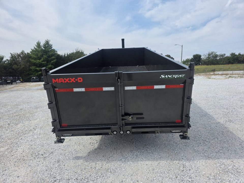 New 2027 MAXX-D 83 X 20 DSX TANDEM HD GN DUMP W/ 3' SIDES/ 7GA FLOOR/ 10GA SIDES/ HYDRO JACKS/ SLIDE IN RAMPS