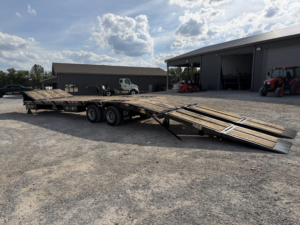 New 2027 Behnke 102"X45' 30 Ton Step Deck Trailer | PAVER RAMPS AIR RIDE