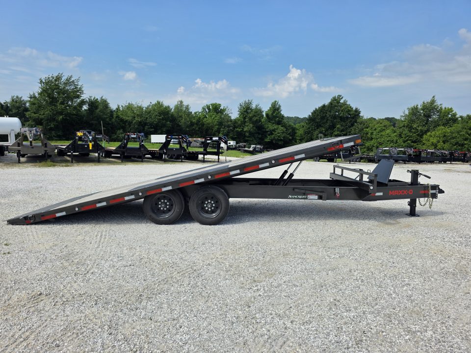 Used 2025 MAXX-D 102X22 TANDEM 16K FULL TILT W/ WINCH PLATE & WIRELESS REMOTE Tilt Trailer