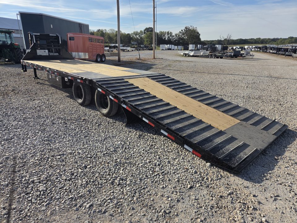 New 2027 Load Trail 102X32 TANDEM LO-PRO GOOSENECK W/12' CLETED HYDROTAIL 10K AXLES HDSS & HYDROJACKS