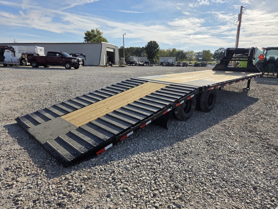 New 2027 Load Trail 102X32 TANDEM LO-PRO GOOSENECK W/12' CLETED HYDROTAIL 10K AXLES HDSS & HYDROJACKS