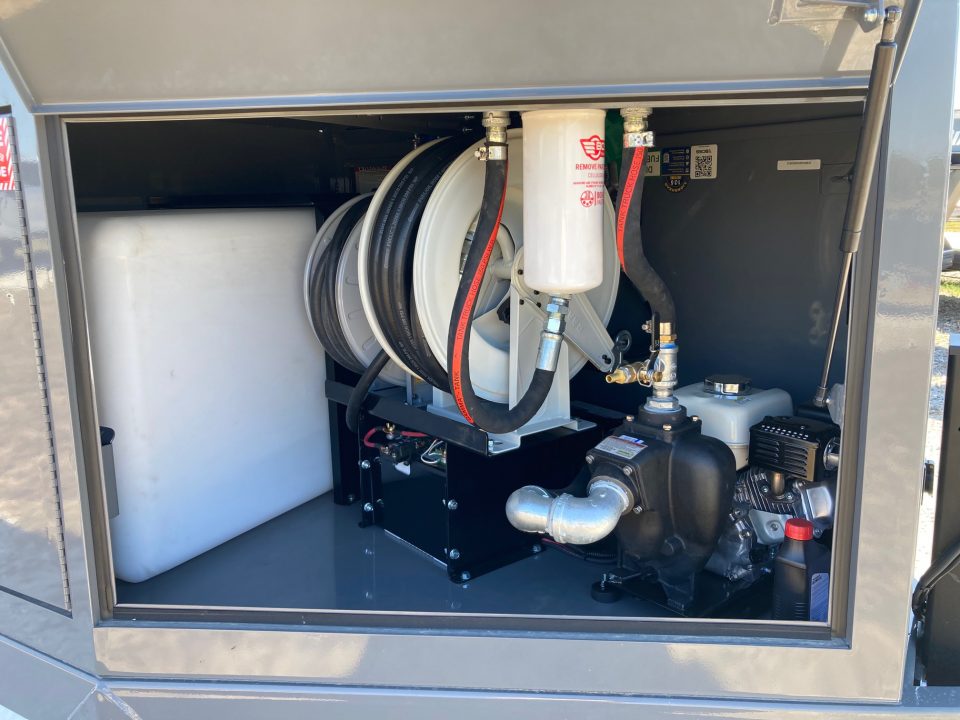 New 2027 Boss Trailers TANDEM 14K 880 GALLON DIESEL FUEL TRAILER W/ 30 GPM ENGINE, DEF TANK, HYDROJACK & AIR COMPRESSOR Fuel Trailer